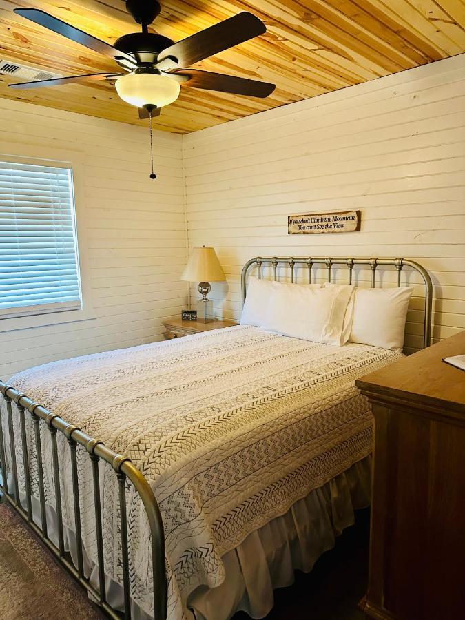 Knotty Squirrel Cabins ماونتن فيو المظهر الخارجي الصورة